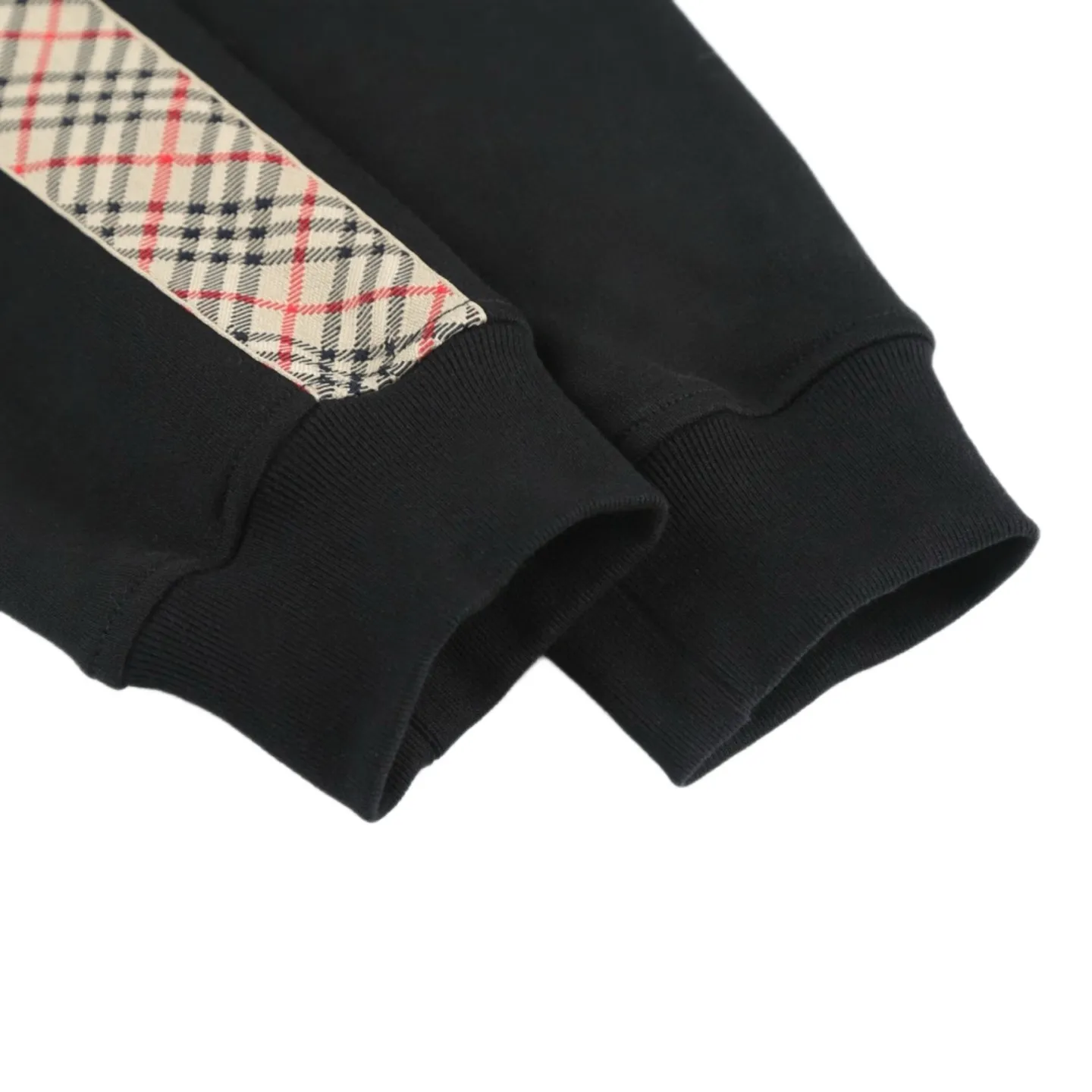 BBR （Black） ， ， ， ， 。 ， 。 ， ， ， ， 。 、 、 ， ， ， ， ， ±0.1mm 。 Size:S/M/L/XL